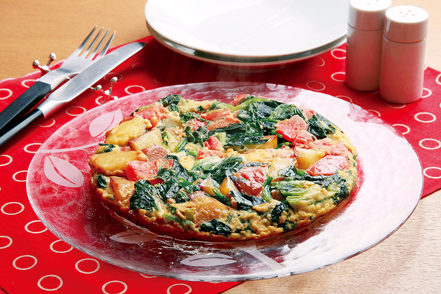ほうれん草とトマトとじゃがいものスペイン風オムレツ