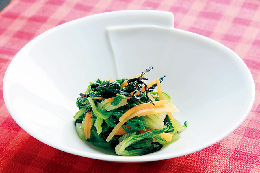 セロリの葉とにんじんの塩昆布あえ