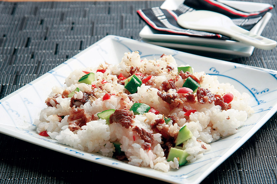 牛しぐれ煮の梅寿司