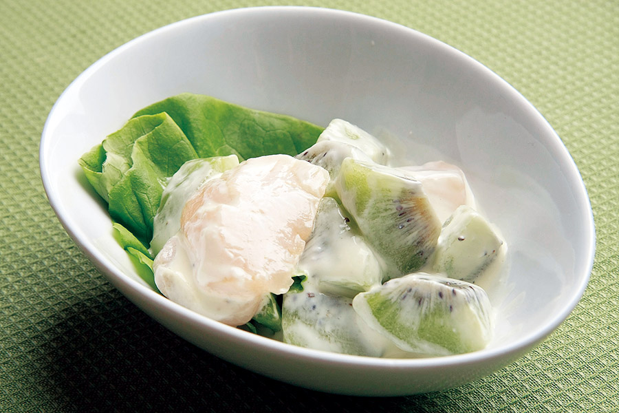 生ほたてとキウイのヨーグルトマヨネーズあえ