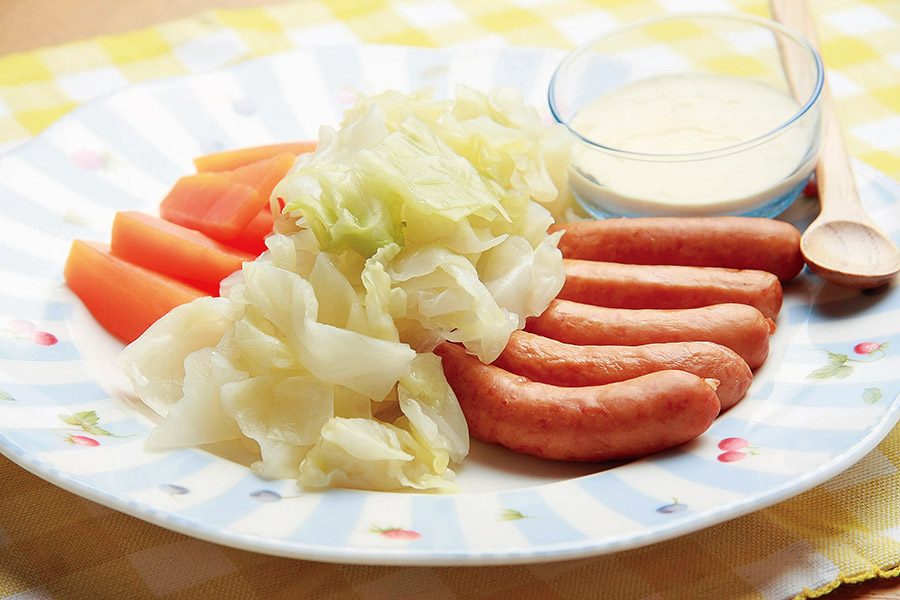 ウインナーとゆでキャベツのからしマヨネーズ