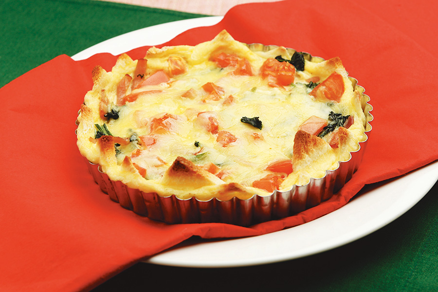 ほうれん草とトマトのキッシュ