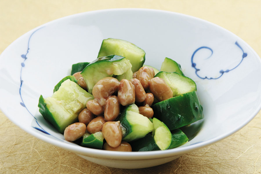 納豆とたたききゅうりの和え物