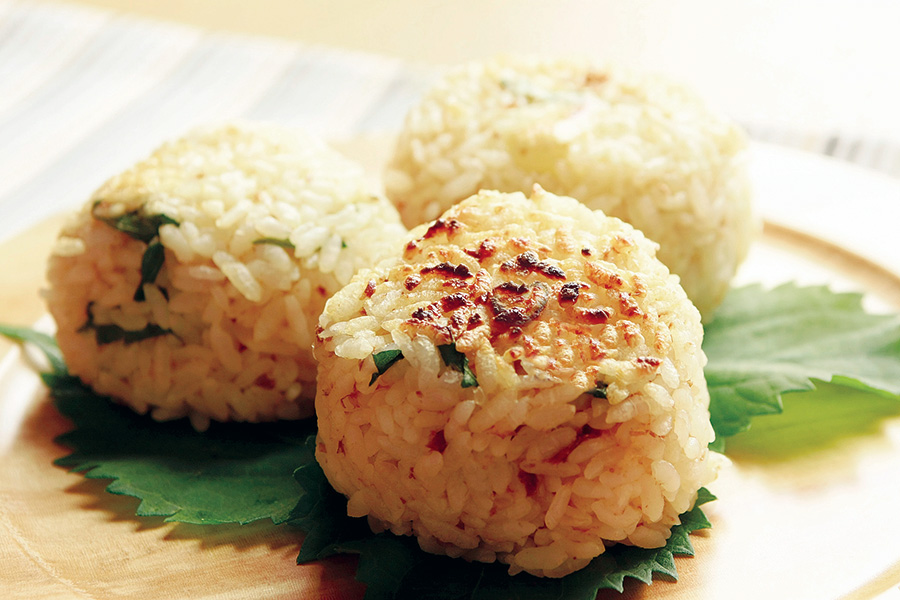 おかかと卵の焼きおにぎり