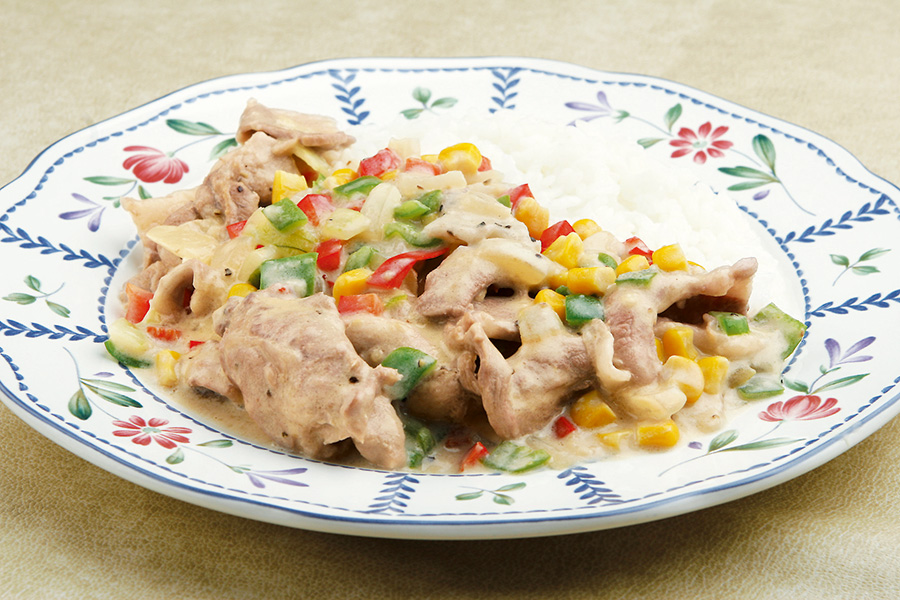 野菜と豚肉のクリームソース