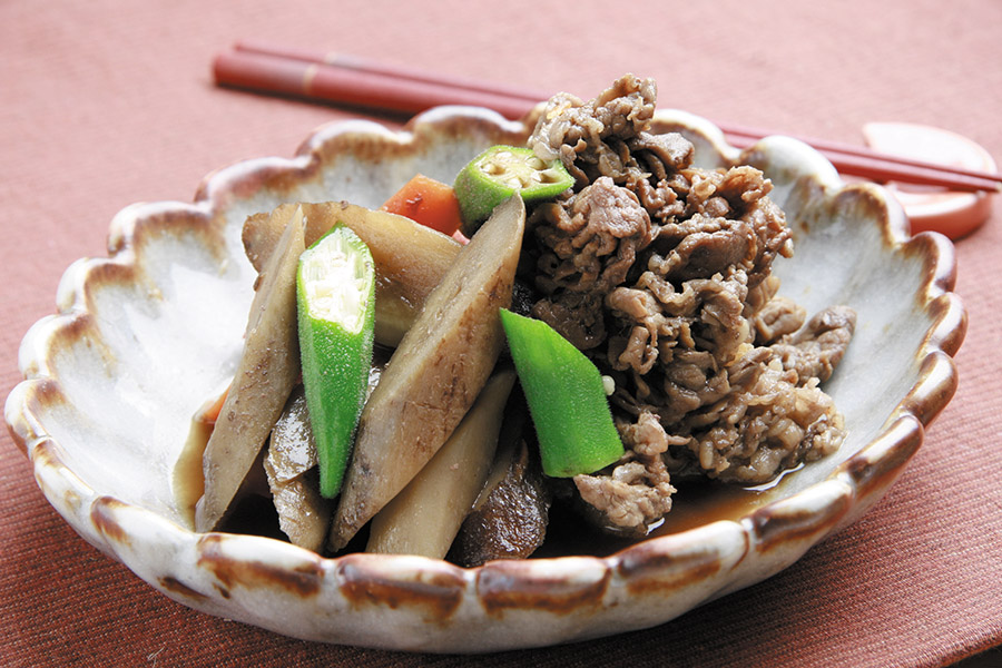 道産牛肉とごぼうの炊き合わせ
