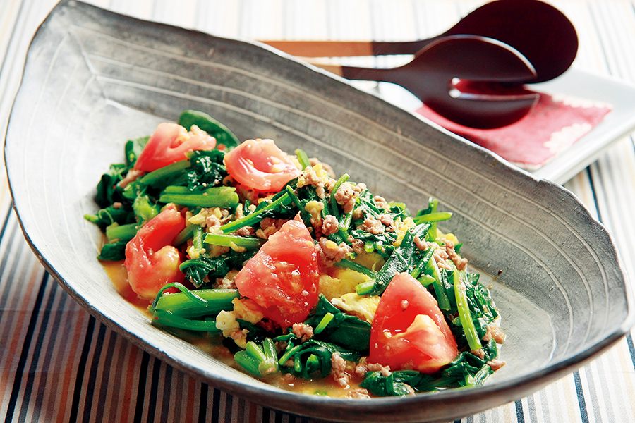 ほうれん草とトマトのひき肉炒め