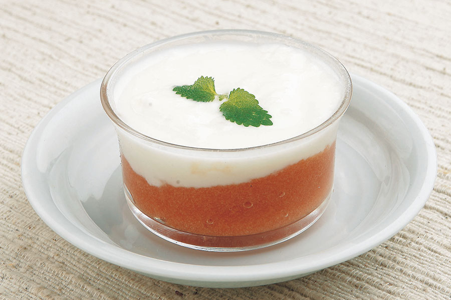 ヨーグルトとトマトのミルクゼリー