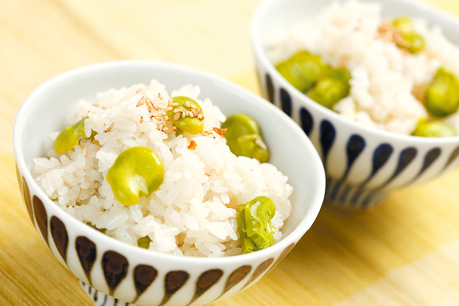 梅こんぶ茶風味のそら豆おこわ