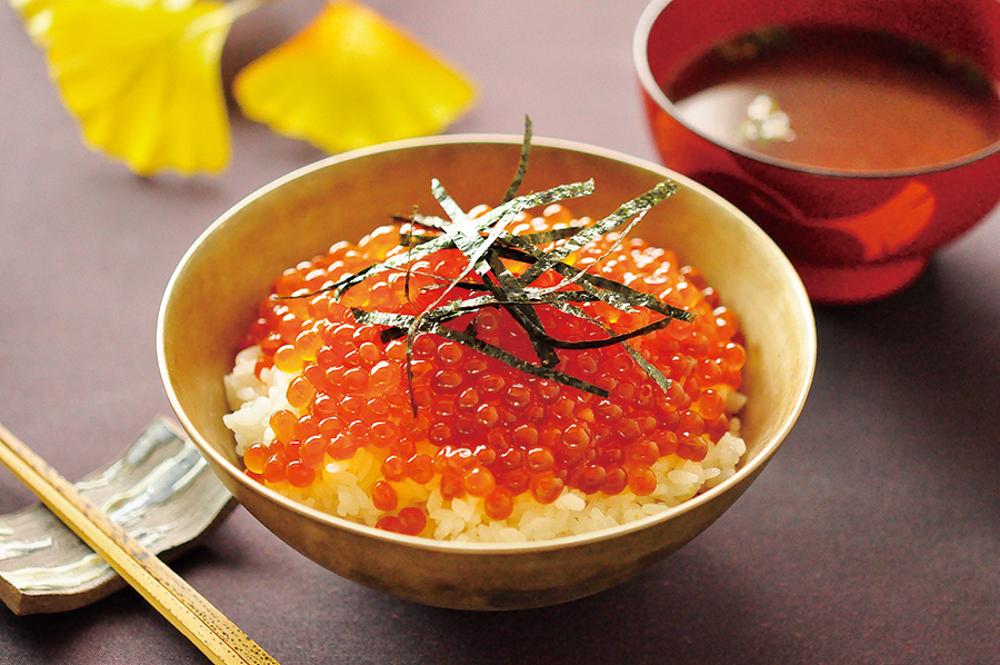 いくらのしょうゆ漬け丼
