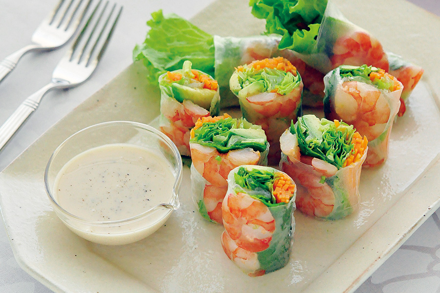 えびとアボカドの洋風生春巻き
